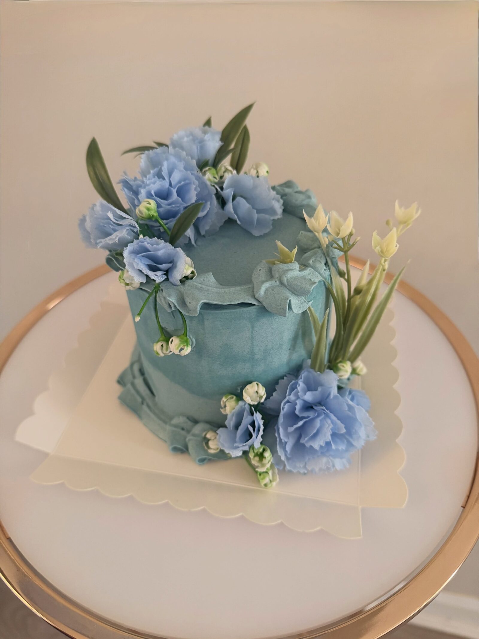 Lavender and blue floral bento cake